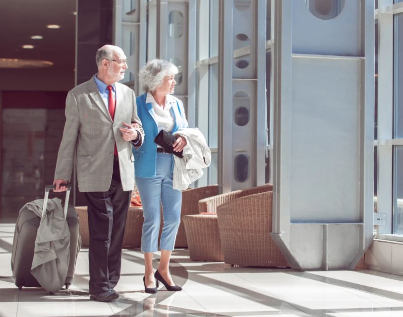 Lightweight Luggage Options for Elderly Travelers