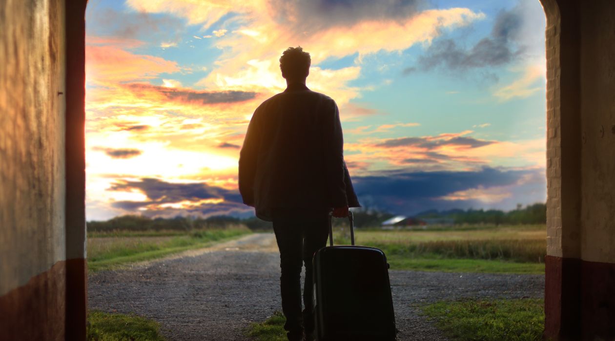 From Waste to Wanderlust: The Lifecycle of Upcycled Luggage